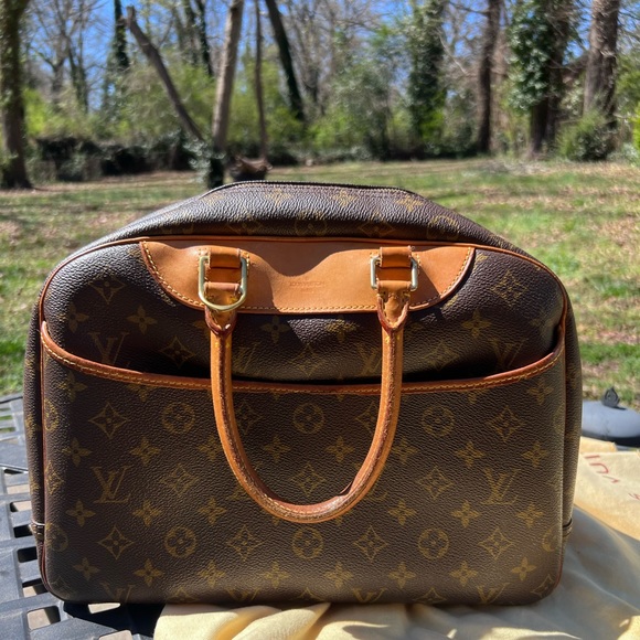 Louis Vuitton Handbags - Louis Vuitton Deauville Handbag/ Toiletry bag -